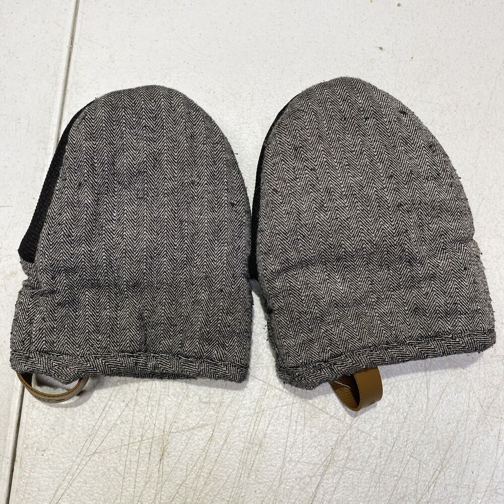 CUISINART MINI Grey Silicone OVEN MITTS Pair Mittens Non Slip Grip